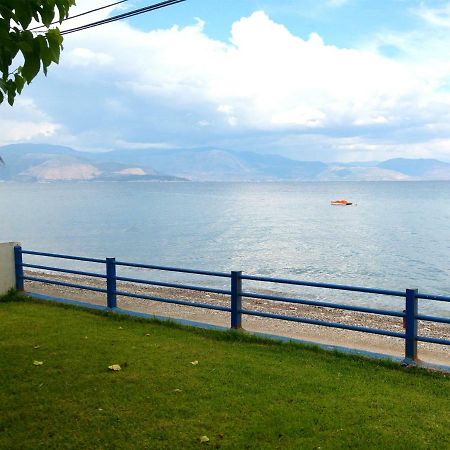 Papadogiannopoulos House Aigio Bagian luar foto