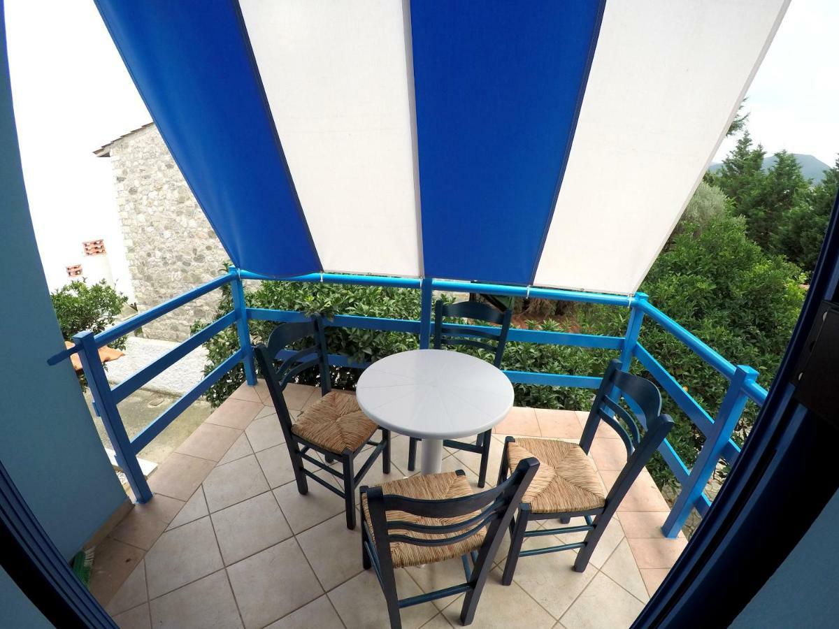 Papadogiannopoulos House Aigio Bagian luar foto