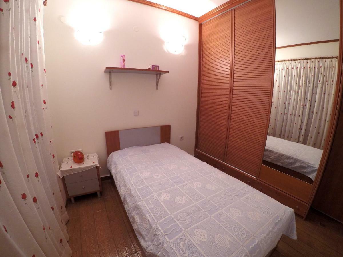 Papadogiannopoulos House Aigio Bagian luar foto